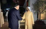 رئيس المجلس الرئاسي يجتمع مع نائب رئيس دولة الإمارات رئيس مجلس الوزراء ونائبه