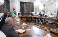 رئيس المجلس الرئاسي يلتقي وفداً من مدينة العجيلات