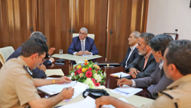 باشاغا يبحث مع لجنة التعاون الأمني مع تونس الأوضاع بمعبر رأس اجدير