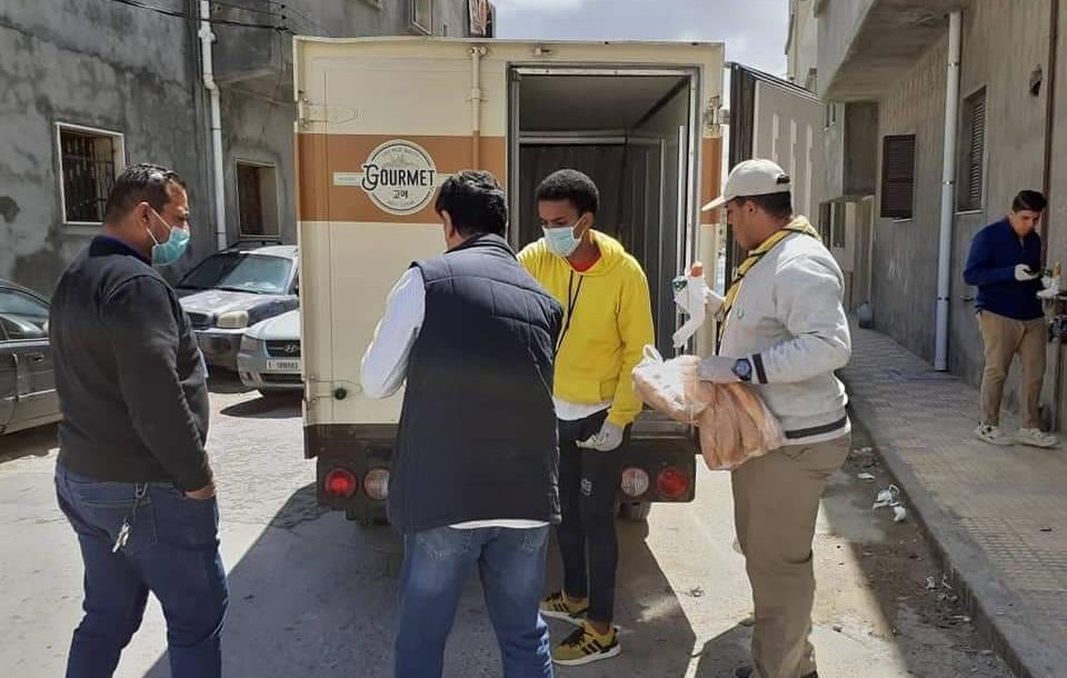 استمرار توزيع الخبز على المواطنين ببلدية طرابلس المركز